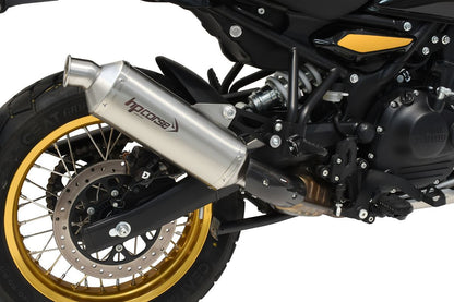 Detail van HP Corse SP-1 Short RVS uitlaat op Himalayan 450