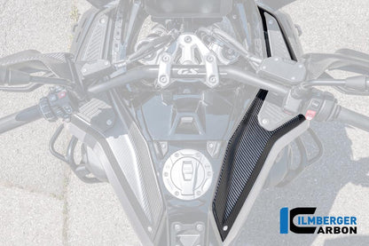 Zijkuip onder de tank rechts (bovenpaneel) mat carbon BMW R1300GS Adventure Triple Black (2024+)