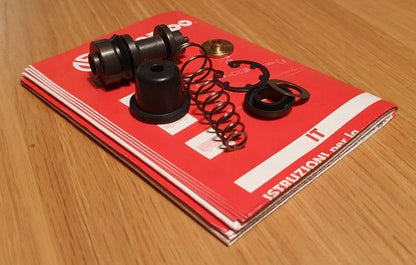 BREAKE Master Cylinder Repair Kit Aprilia ETV1000 CAPONORD RST1000 FUTURA
