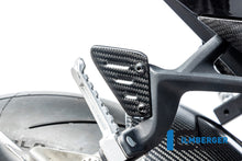 Passagier Heelplate carbon rechts mat Aprilia RSV4 (2021+)