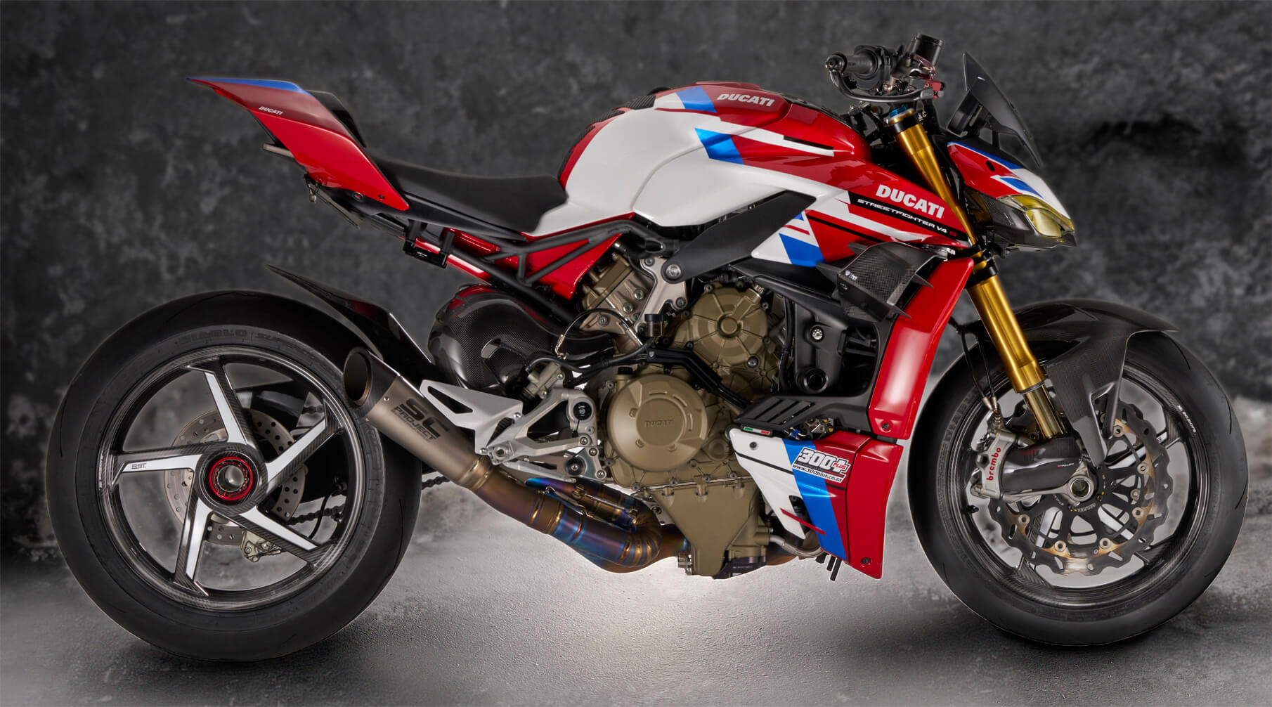 BST Carbon Achtervelg Diamond TEK 4,5 x 17" Kawasaki Z300 (2015-2018)