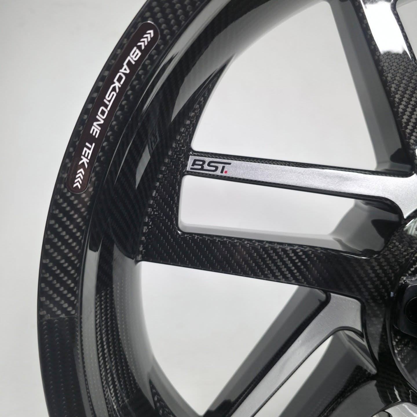 BST Reaper TEK 3.5x19" carbon voorvelg voor Harley Davidson XL1200N Sportster 1200 Nightster (2008-2012)