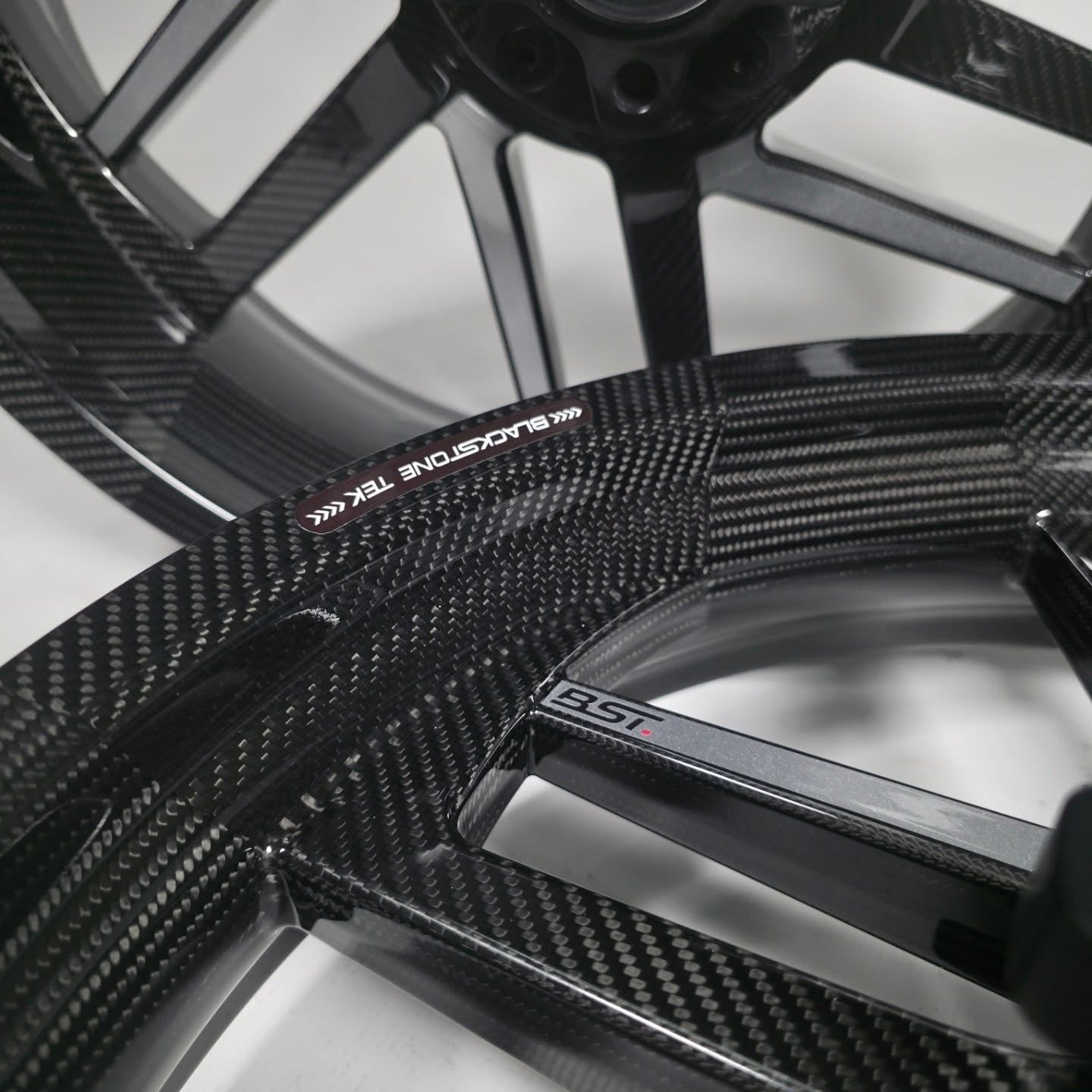 BST Reaper TEK 3.5x19" carbon voorvelg voor Harley Davidson FLHRXS Road King Special (2020)