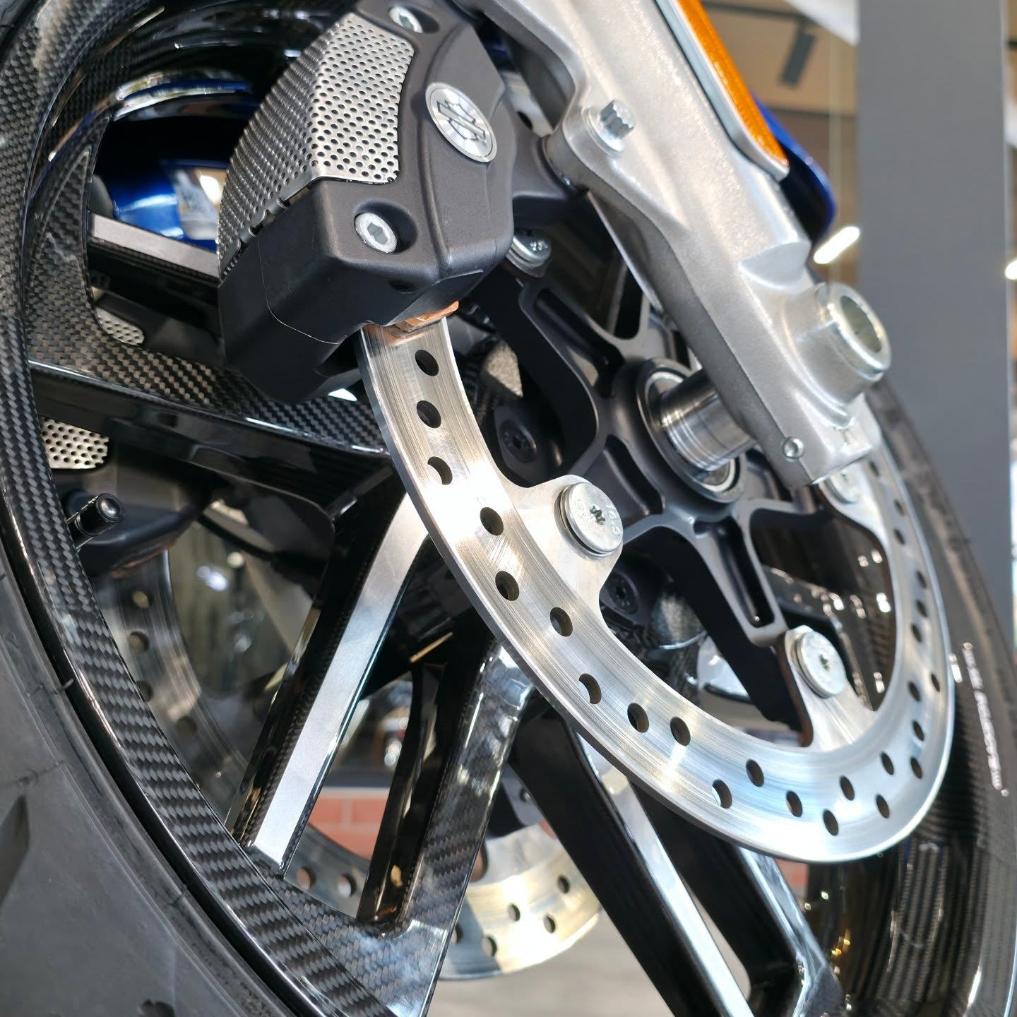 BST Reaper TEK 3.5x19" carbon voorvelg voor Harley Davidson FLHR Road King (2014-2020)