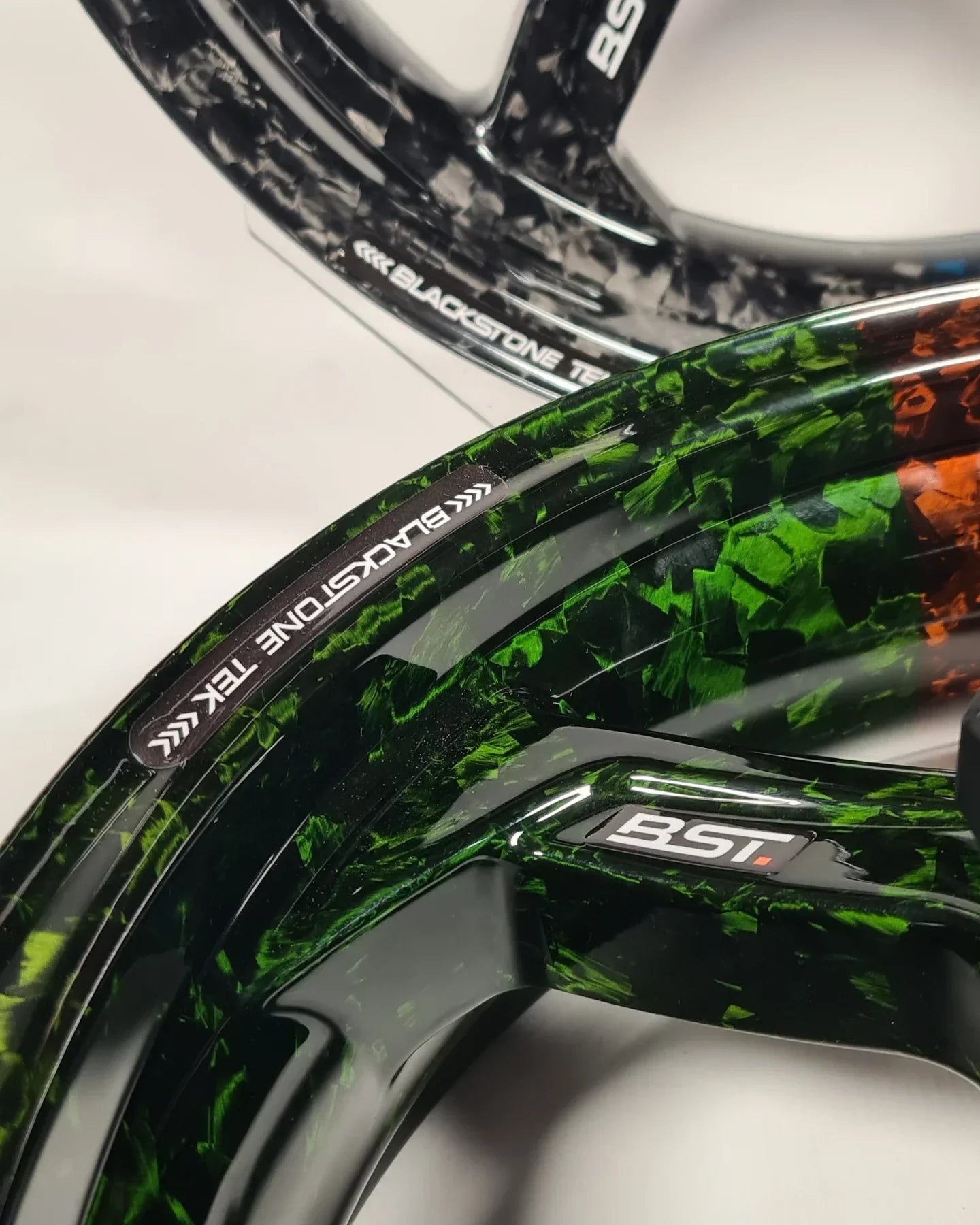 BST Torque TEK 3.5x21" carbon voorvelg voor Harley Davidson XL1200V Seventy Two (2012-2016)