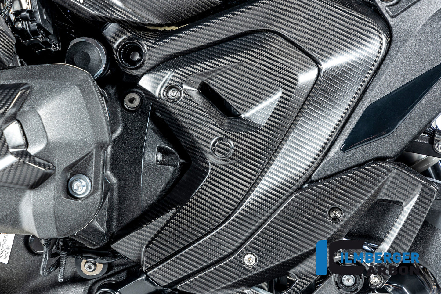 Driehoekige Frame cover links mat carbon BMW R1300GS Option 719 Tramuntana 2023+