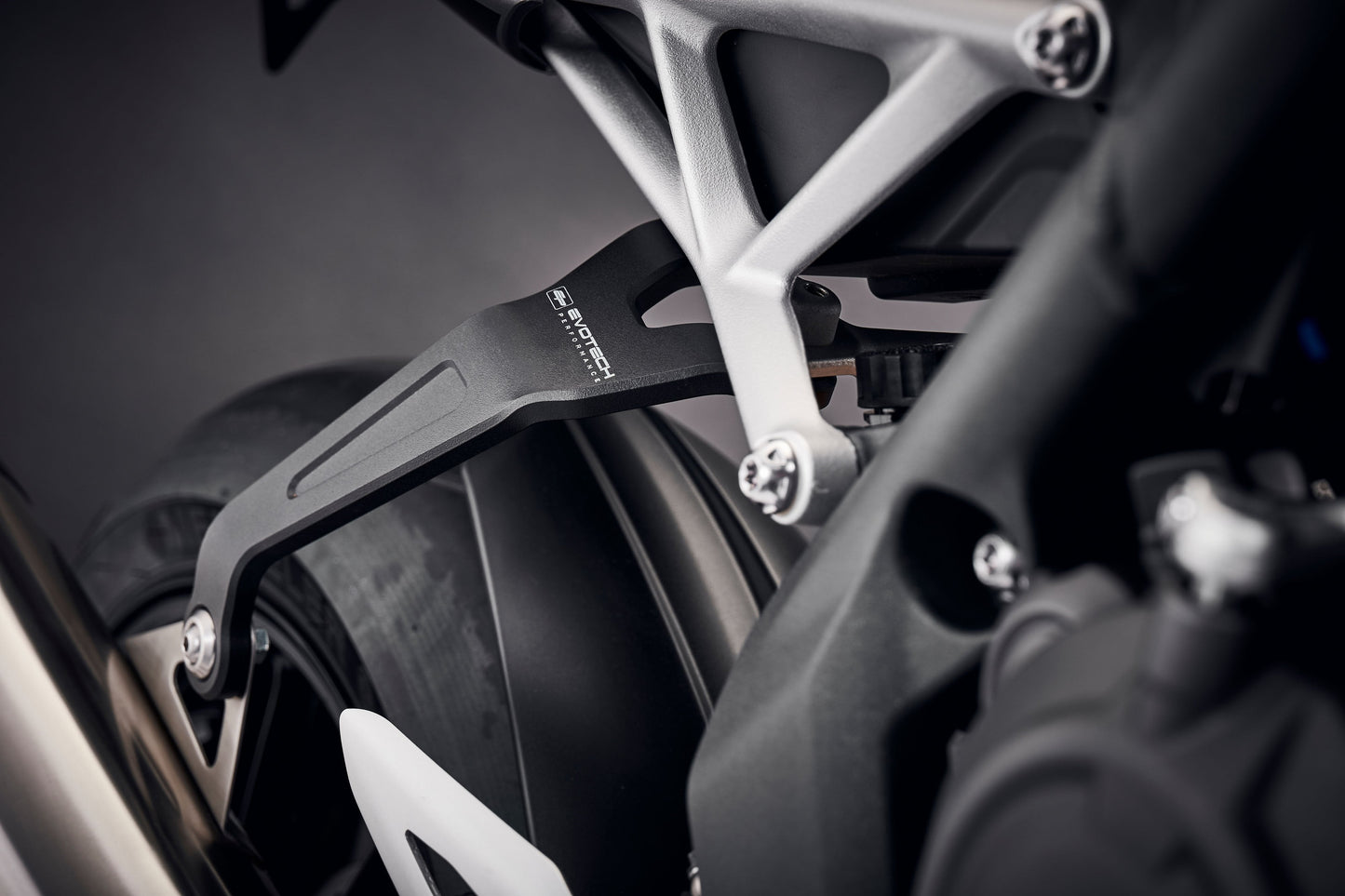 Evotech Triumph Speed Triple 1200 RS Black Uitlaatsteun (2021+)