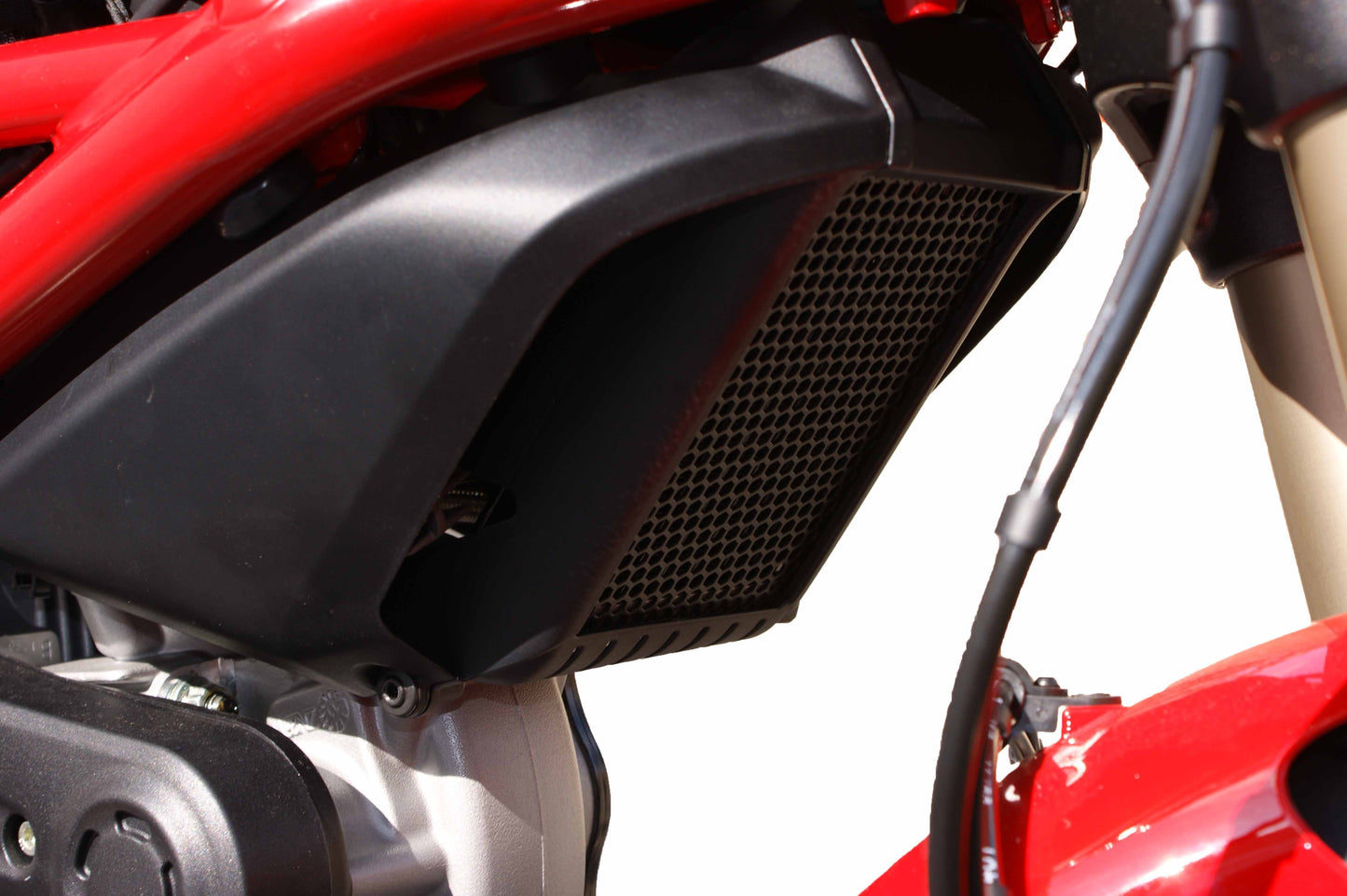 Discontinued - Evotech Ducati Monster 1100 EVO Oliekoeler Beschermer 2011 - 2015