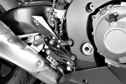 Einstellbarer Bremsverbindungssatz R (Special Edition) mit faltbaren Fußstützen Honda CBR1000RR 2008-2019