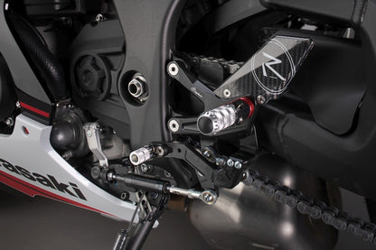 Justerbar bromsbrytare Set R (specialutgåva) med fällbara fotstöd och standardomkopplare Mönster Kawasaki Ninja ZX-10R 40-årsjubileumsutgåva 2024+
