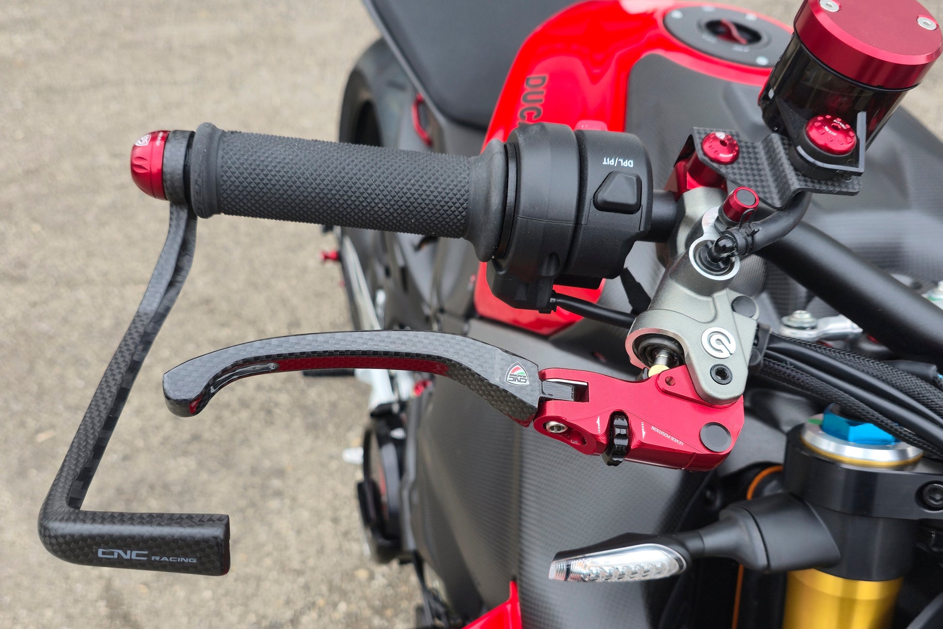 Carbon opklapbare remhendel - met horizontale verstelknop Aprilia Tuono V4 Factory (2021+)