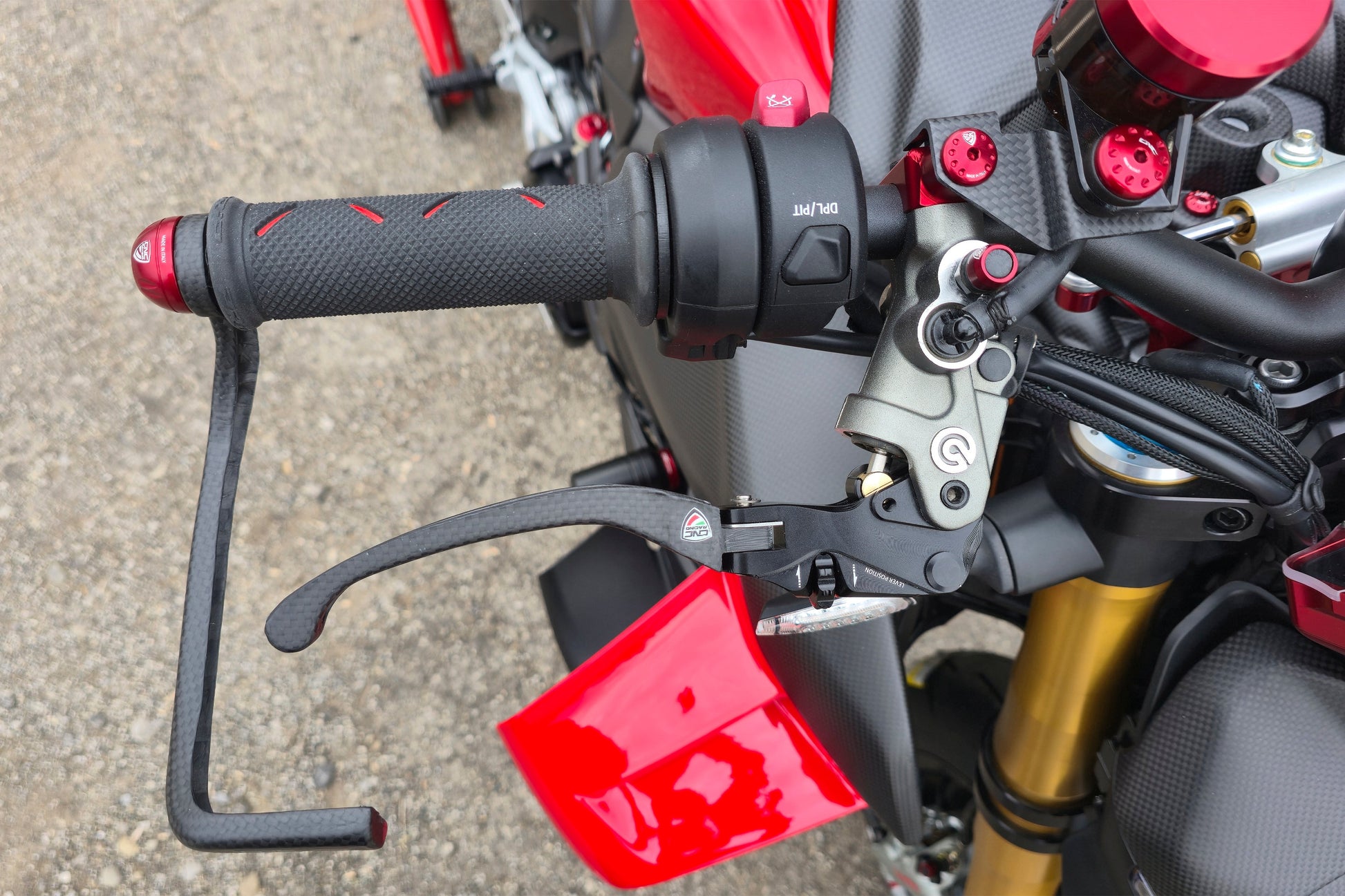 Carbon opklapbare remhendel - met horizontale verstelknop Aprilia Tuono V4 Factory (2021+)