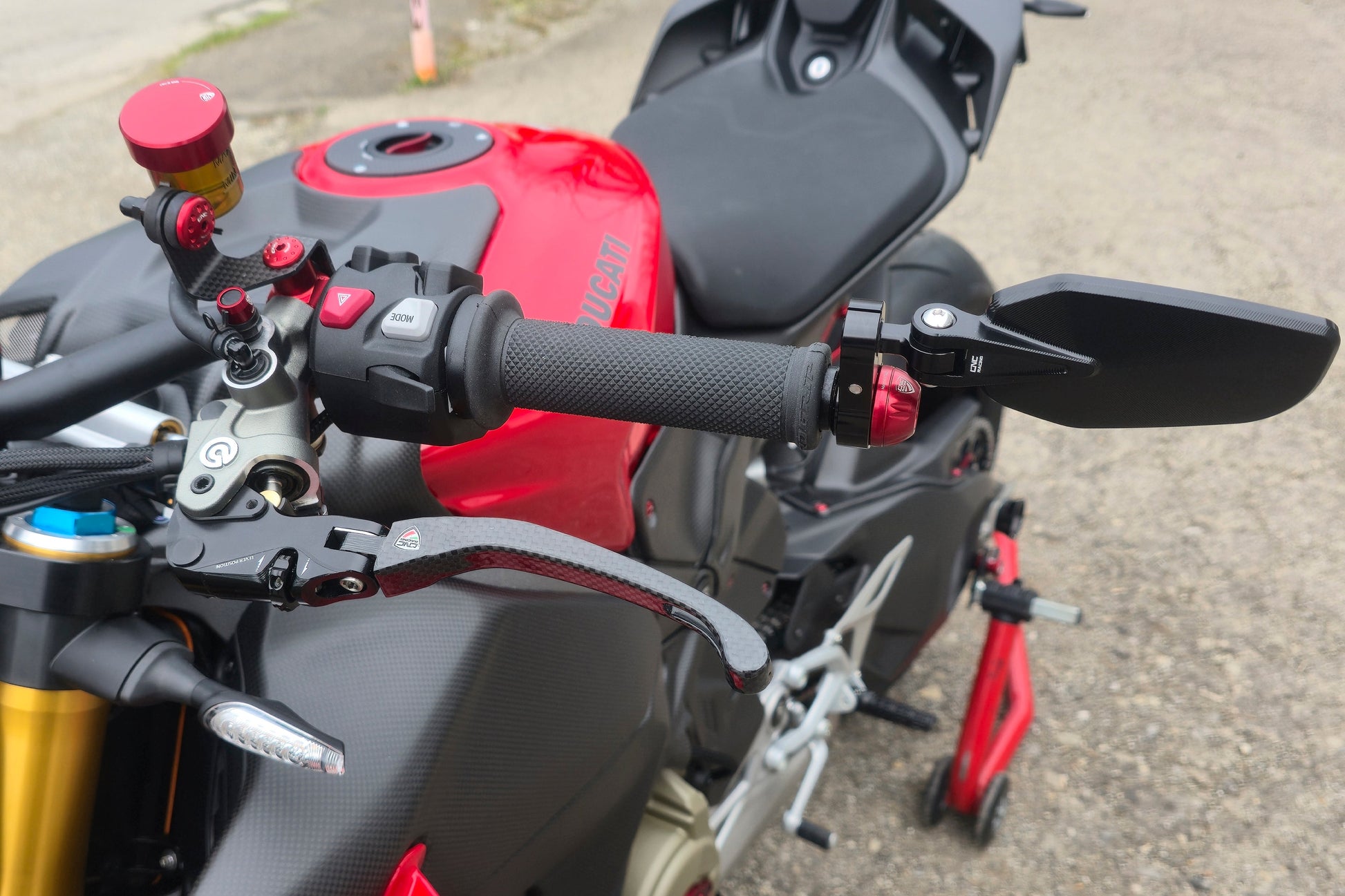 Carbon opklapbaar koppelingshendel - met rollende verstelknop Ducati Streetfighter V4 Lamborghini (2023+)