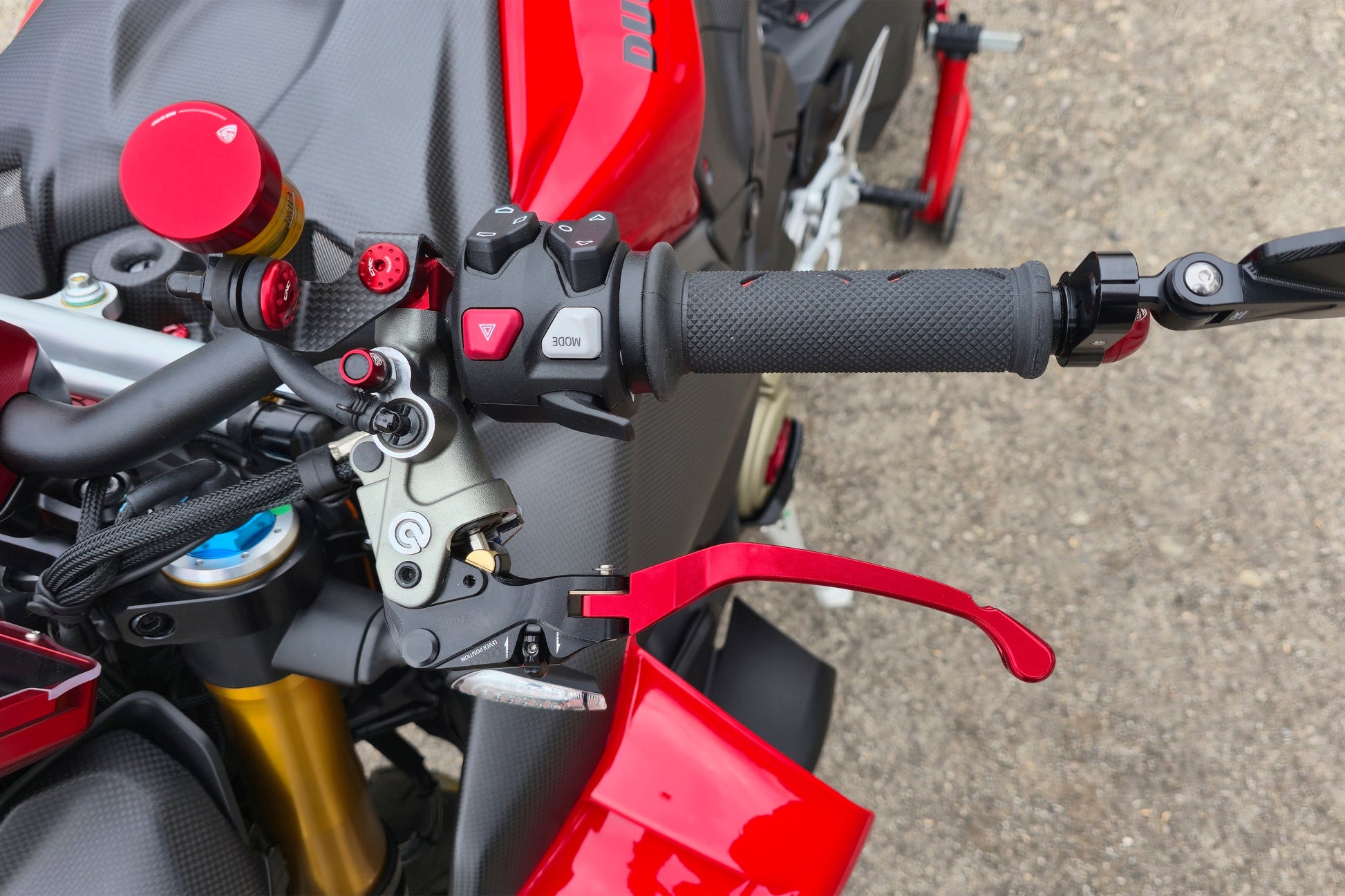 Opklapbare-koppelingshendel-met-horizontale-verstelknop-Ducati-Streetfighter-848-2012-2016