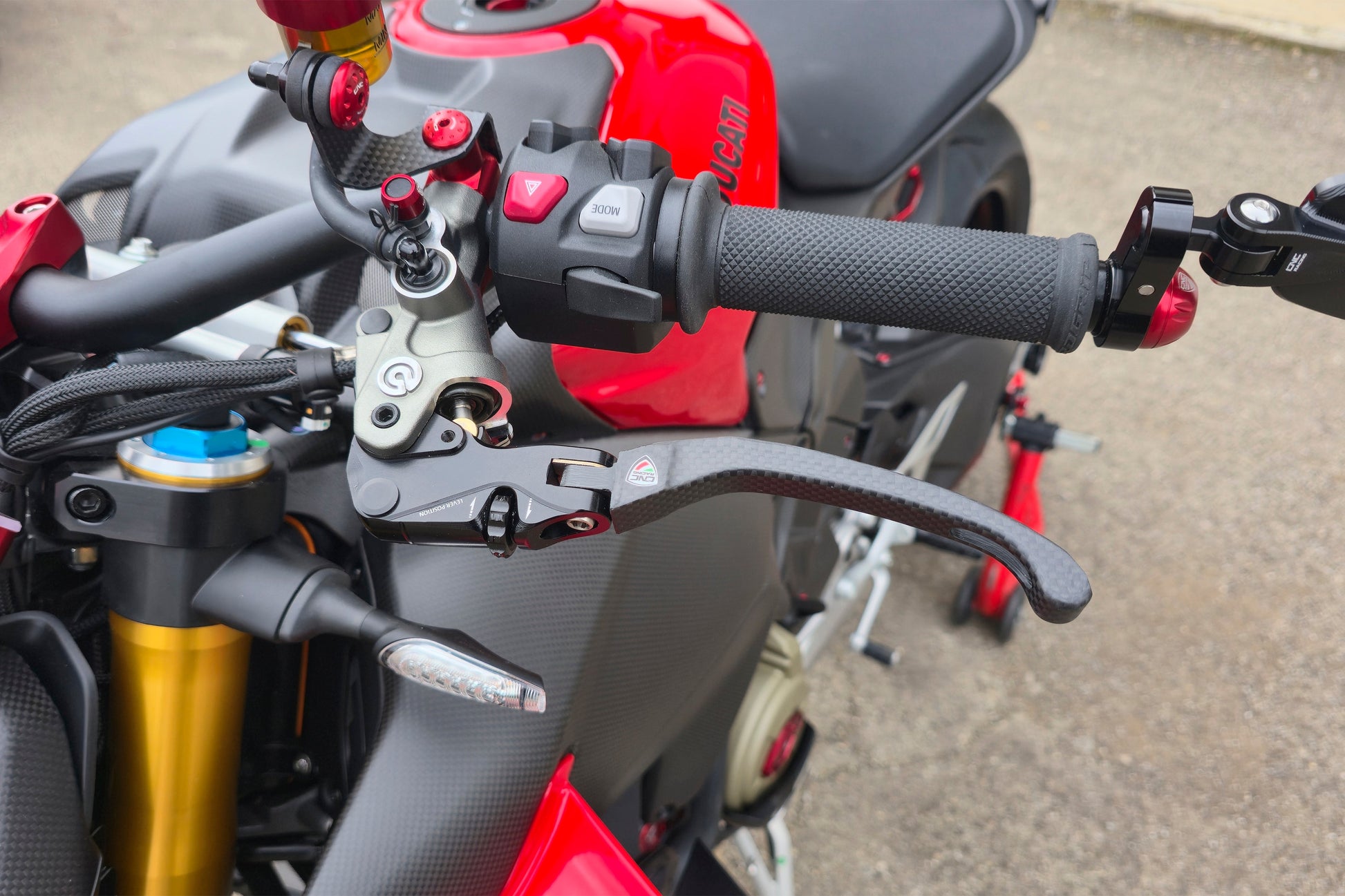 Carbon opklapbaar koppelingshendel - met rollende verstelknop Ducati Streetfighter V4 (2020-2022)