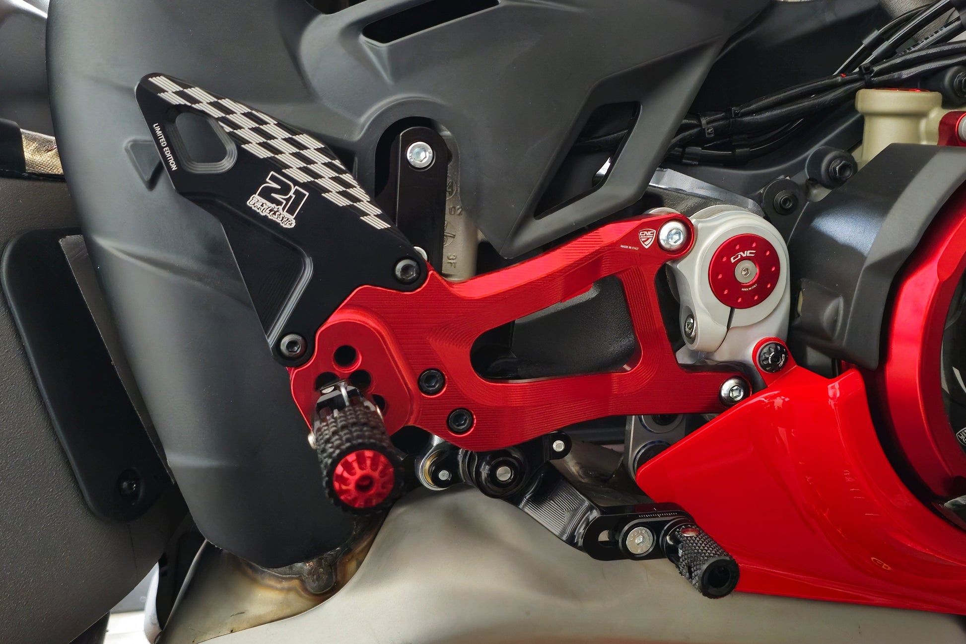 Troy Bayliss Limited Edition remschakelset Ducati Panigale V4 Tricolore Italia (2025+)
