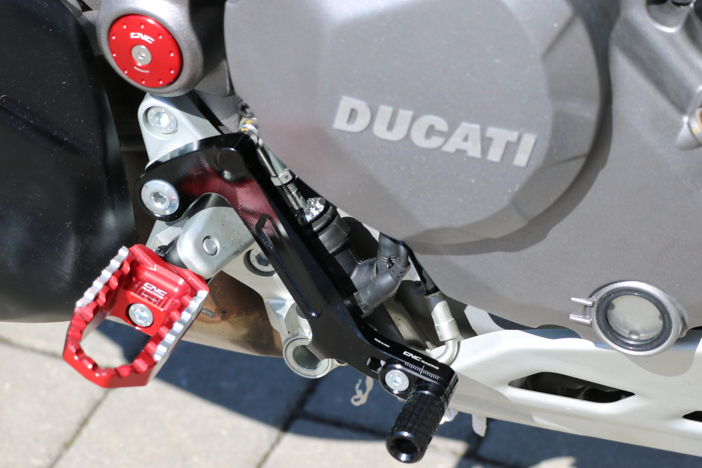 CNC Racing Vast Schakelpedaal of Rempedaal Uiteinde - M6 Ducati Monster 1200 (2017-2021)