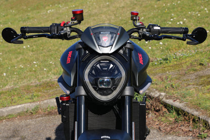Voordeelpakket bar-end spiegels en hendelbeschermers - Pramac Racing Limited Edition Ducati Panigale V2 Bayliss 1st Champion 20th Anniversary (2022+) pakket afgebeeld voorzijde