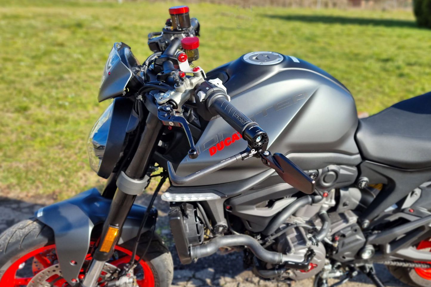 Voordeelpakket bar-end spiegels en hendelbeschermers - Pramac Racing Limited Edition Honda CRF250L Rally (2017-2020) gemonteerd op Monster