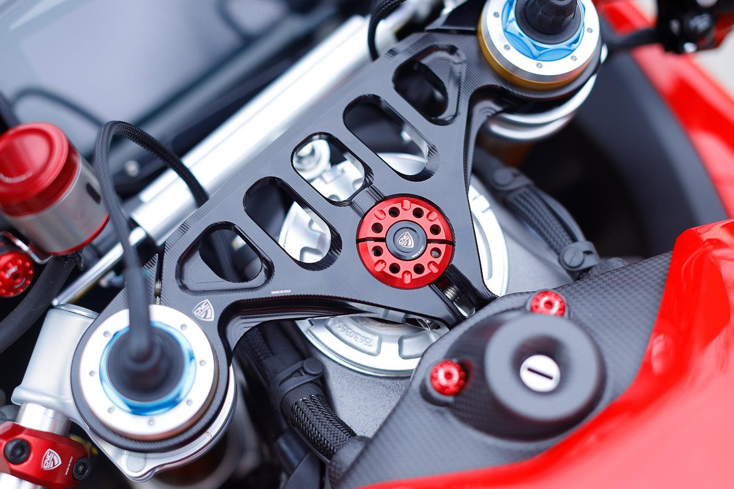 GP-stijl Bovenste Kroonplaat Ducati Panigale V4 Tricolore (2025+)