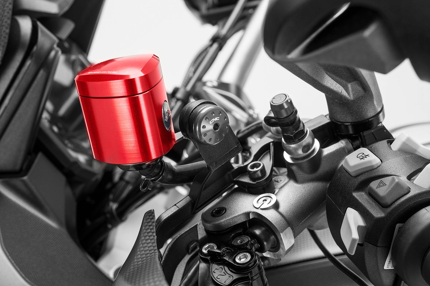 Rem-Koppelingsvloeistof Reservoir 12ml - Rebel Ducati Diavel Strada 2013-2015 Rood Gemonteerd op stuur