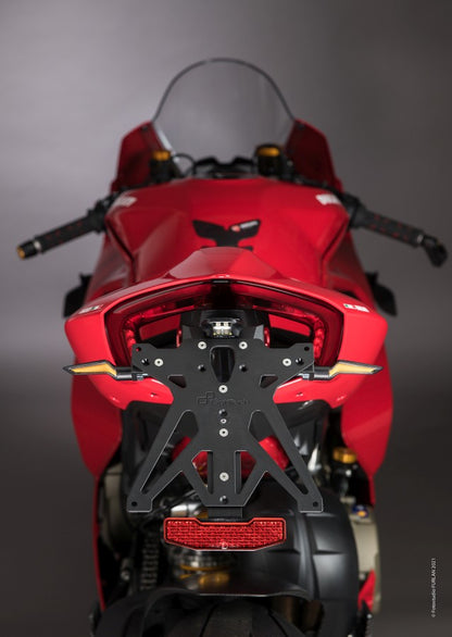 Homologated Lightech registreringsskylthållare - Innovation möter Elegance - Ducati Streetfighter V2 2021-2024