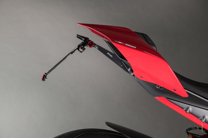 Homologated Lightech registreringsskylthållare - Innovation möter Elegance - Ducati Streetfighter V2 2021-2024