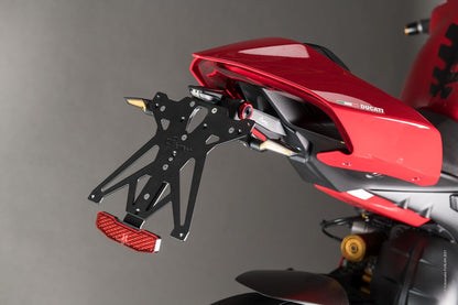 Homologated Lightech registreringsskylthållare - Innovation möter Elegance - Ducati Streetfighter V2 2021-2024