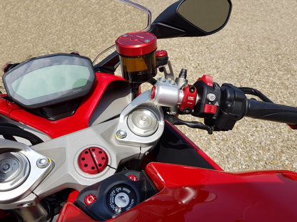 Balhoofd moer CNC Racing Ducati Supersport 900ie (1998-2002) rood gemonteerd op SuperSport