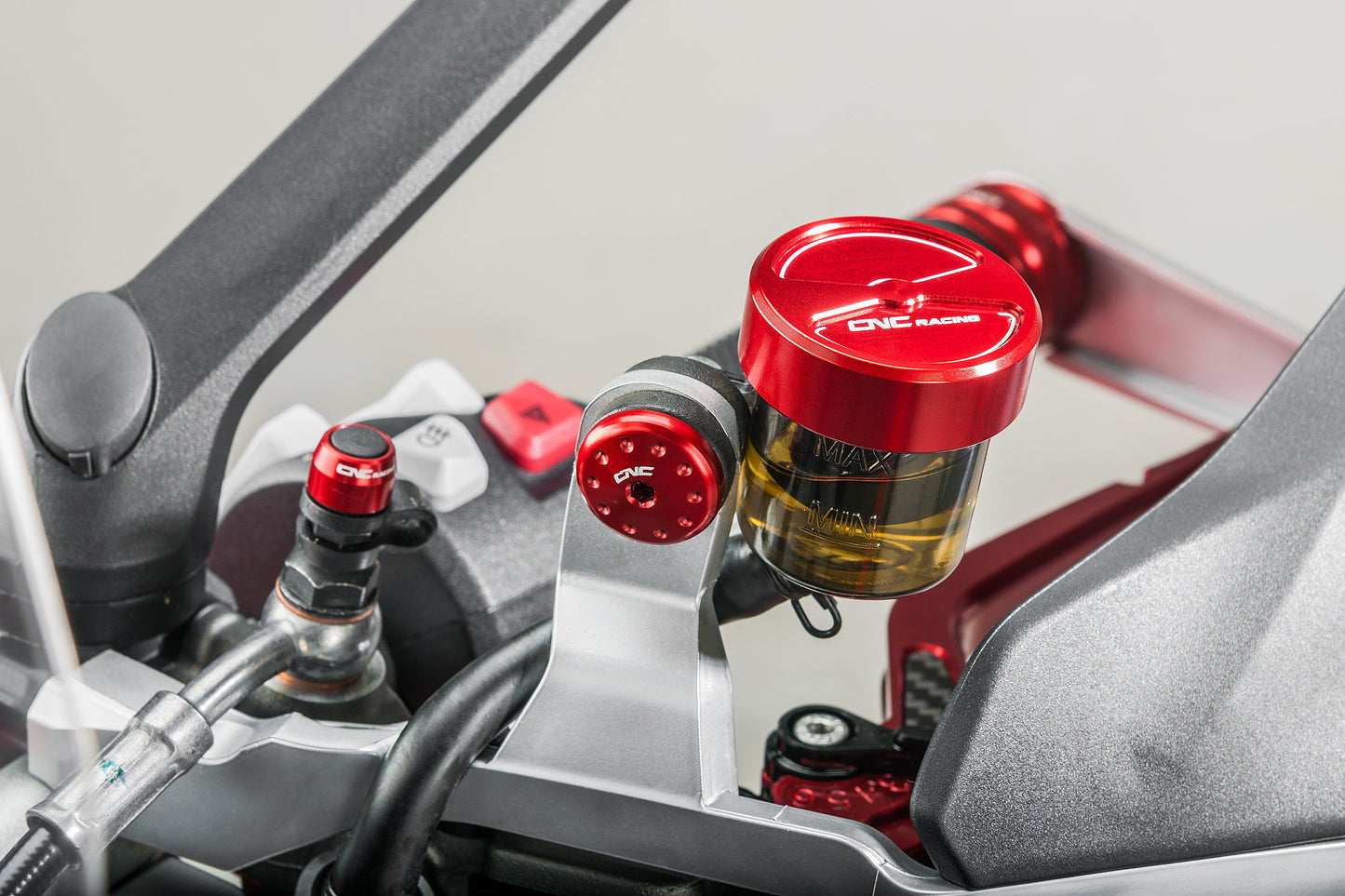 Koppelingsvloeistof Reservoir Deksel - Aprilia Tuono V4 (2017-2020)