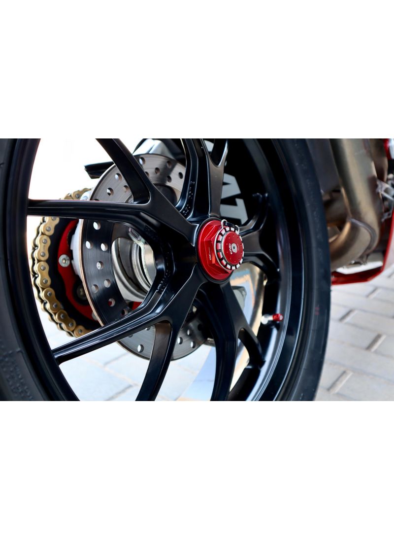 Rear Wheel Nut Plug for Right Side - Ducati Hypermotard 1100 EVO (2010-2012)