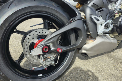 Carbon swingarm covers links en rechts – Ducati Panigale V4 (2025+)