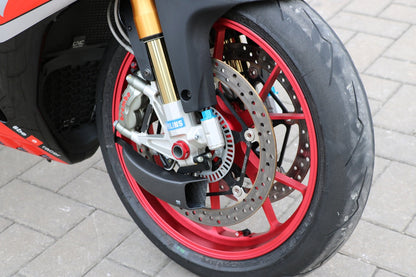 GP Remklauw koeling luchtgeleider set carbon Aprilia RSV1000 Factory (2006-2010) mat carbon gemonteerd op Aprilia Tuono V4 ter voorbeeld