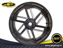 BST Reaper TEK 5.5x18'' carbon achtervelg voor Harley Davidson FLSTF Fat Boy (2007-2008)
