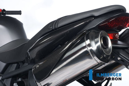 Panel lateral debajo del asiento - Lado derecho - Carbon Triumph Street Triple 675 (2013-2015)